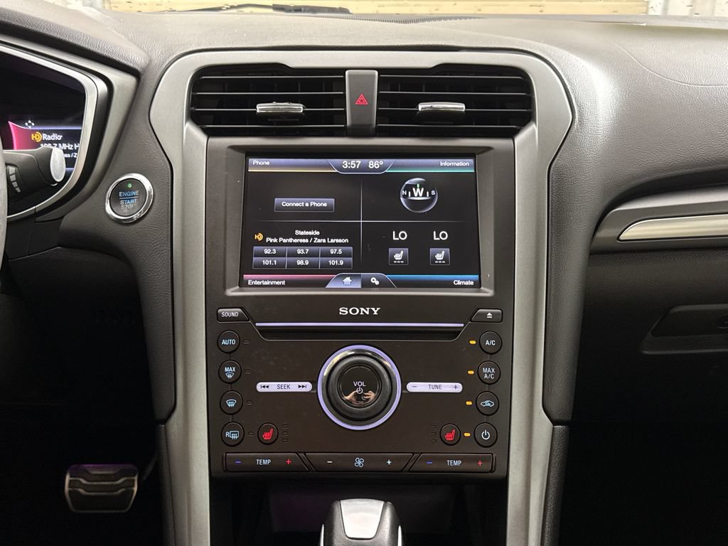 Used 2016 Ford Fusion Titanium FWD image 16