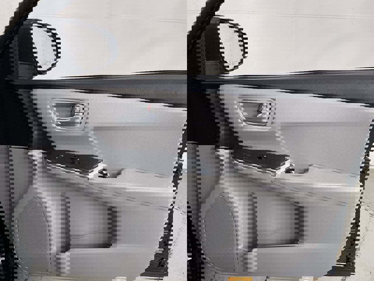 Used 2017 Toyota Camry LE image 23