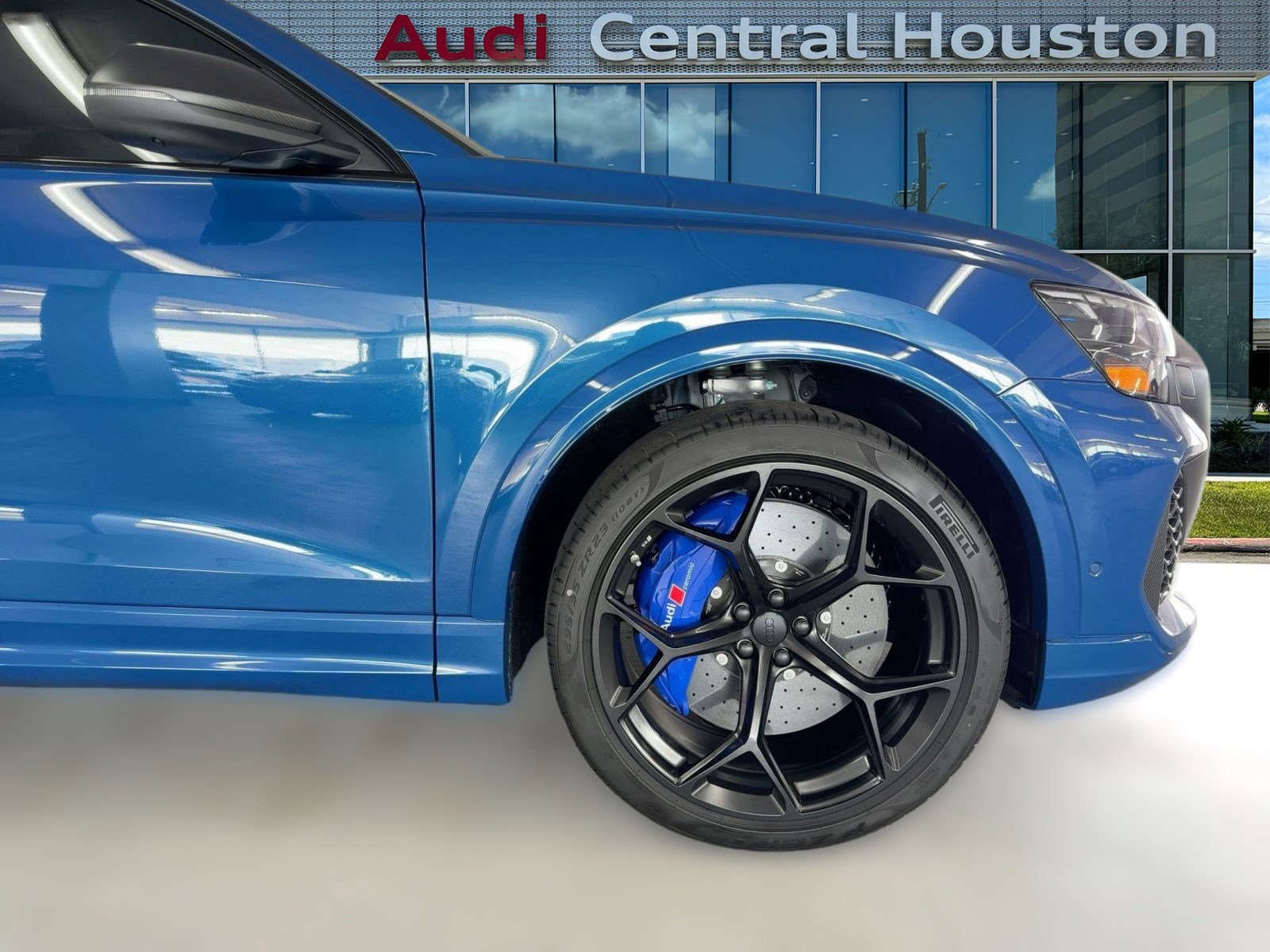 New 2026 Audi RS Q8 performance image 12