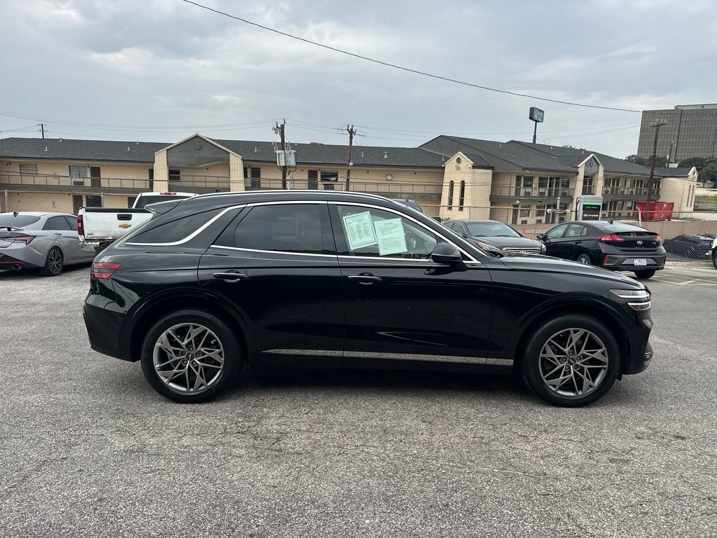 Used 2022 Genesis GV70 2.5T w/ Select Package AWD/4WD image 2