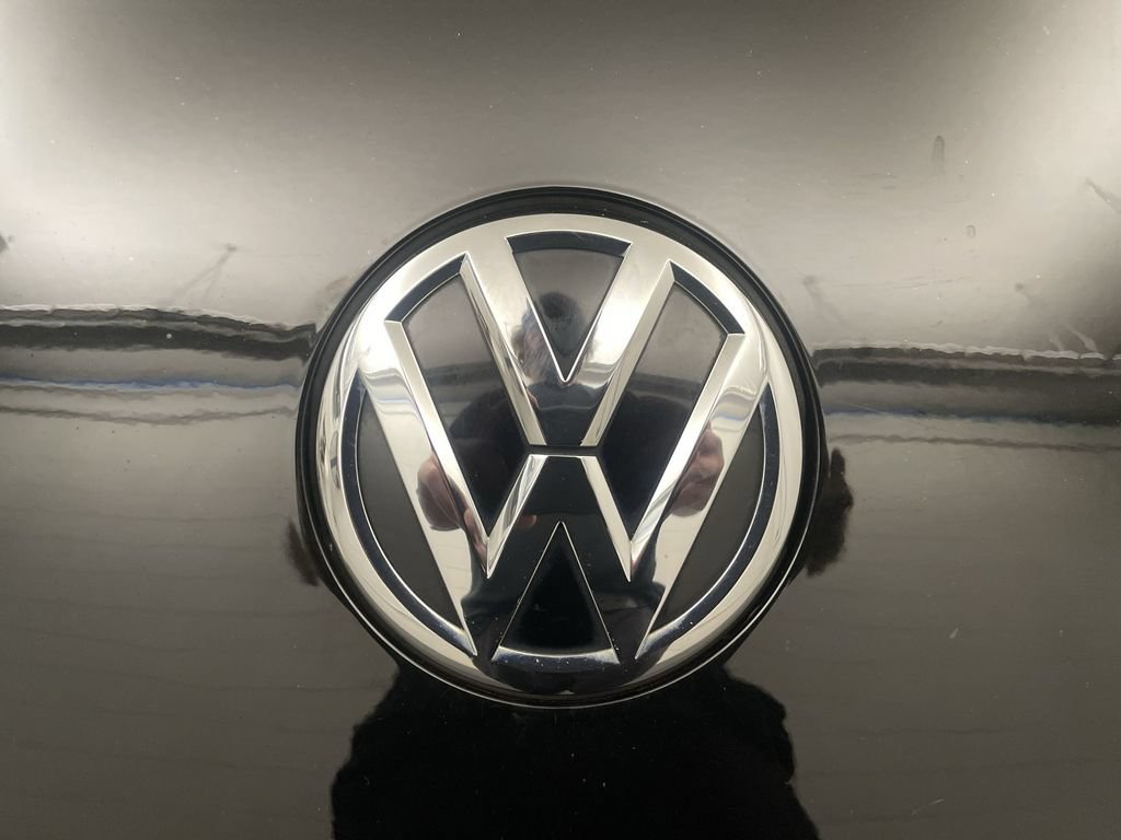 Used 2015 Volkswagen Beetle 1.8T FWD image 22