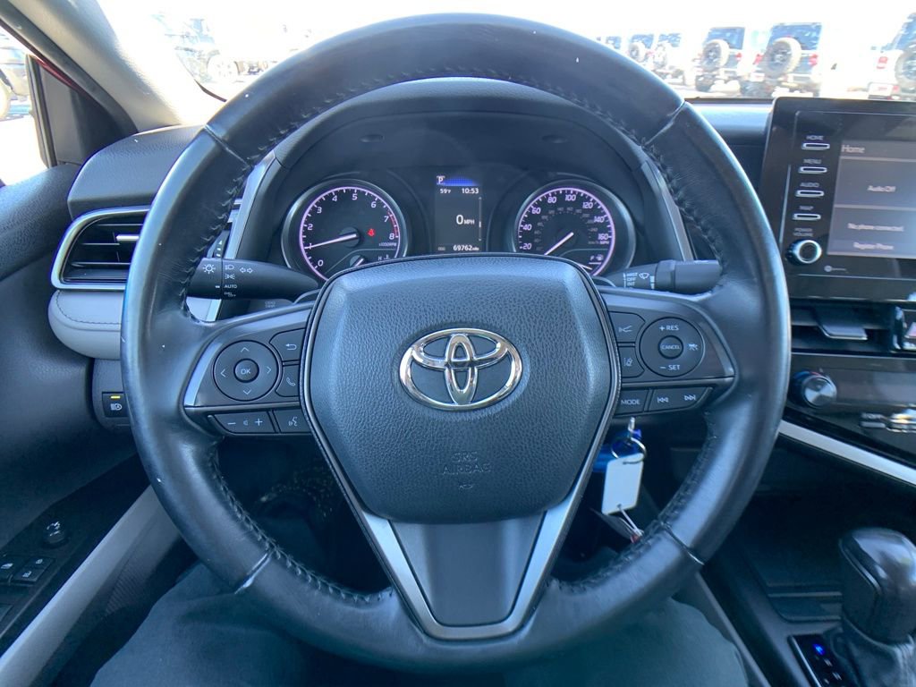Used 2022 Toyota Camry SE image 16