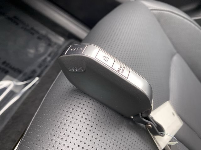 New 2026 Kia Sorento S AWD/4WD image 30