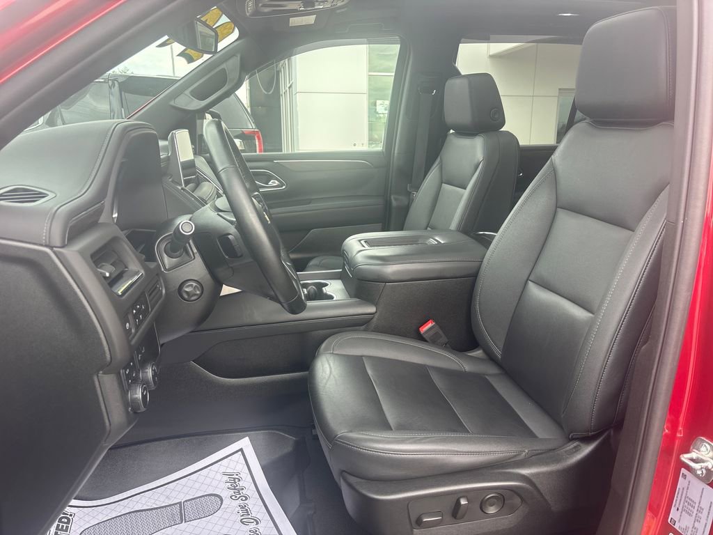 Used 2024 Chevrolet Tahoe LT w/ Luxury Package AWD/4WD image 14