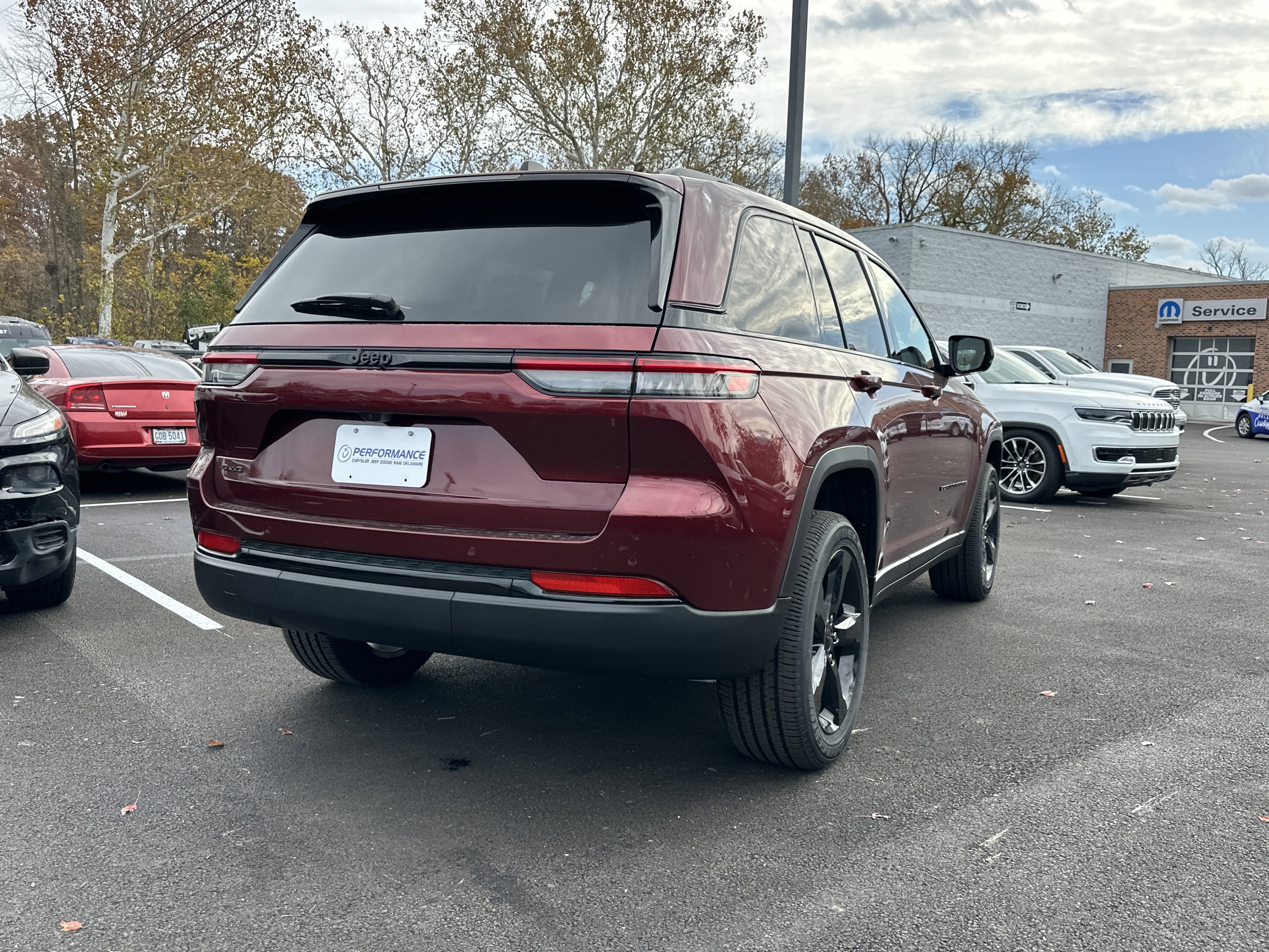 New 2025 Jeep Grand Cherokee Altitude image 16