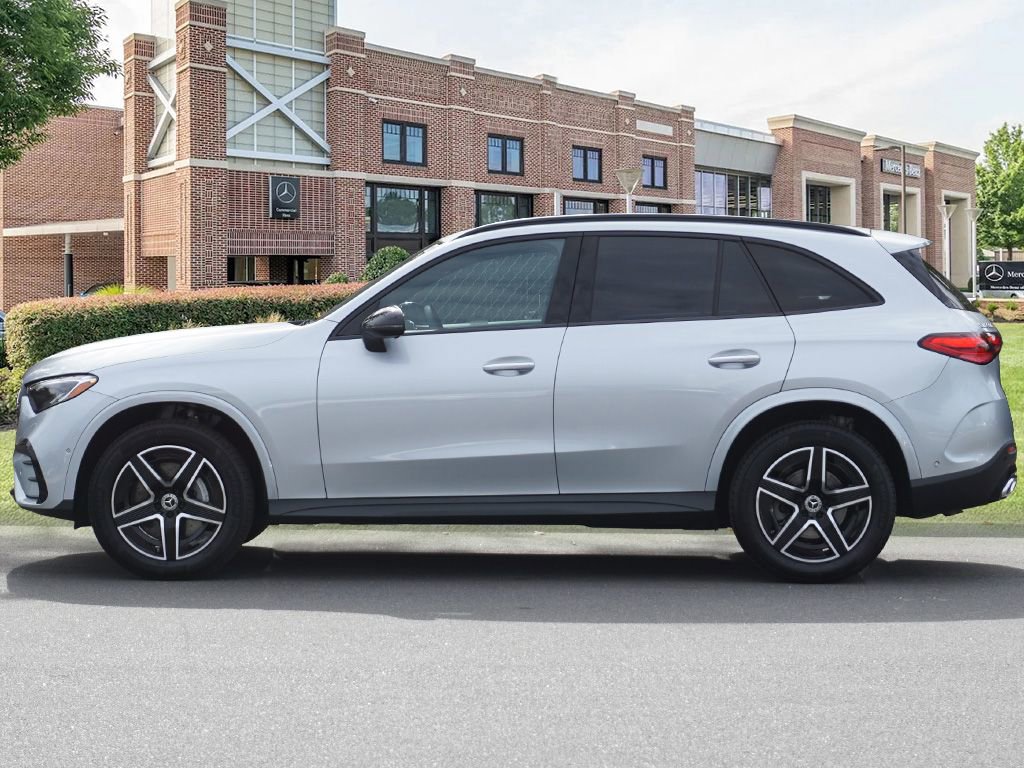 Certified 2025 Mercedes-Benz GLC 300 GLC 300 image 8