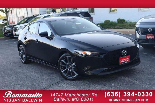 Used 2022 MAZDA MAZDA3 s FWD image 1