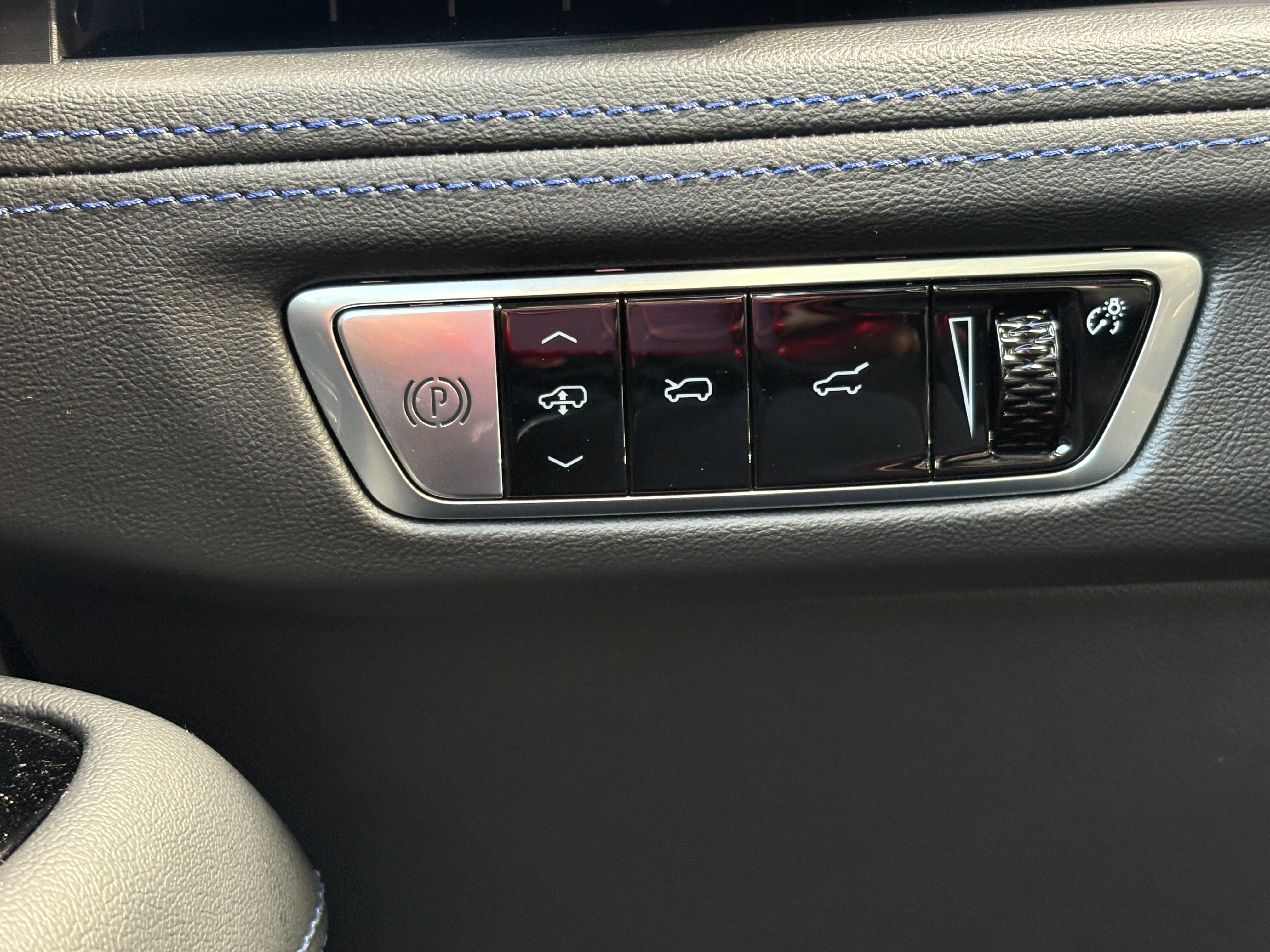 New 2026 Cadillac Escalade IQL Luxury AWD/4WD image 34