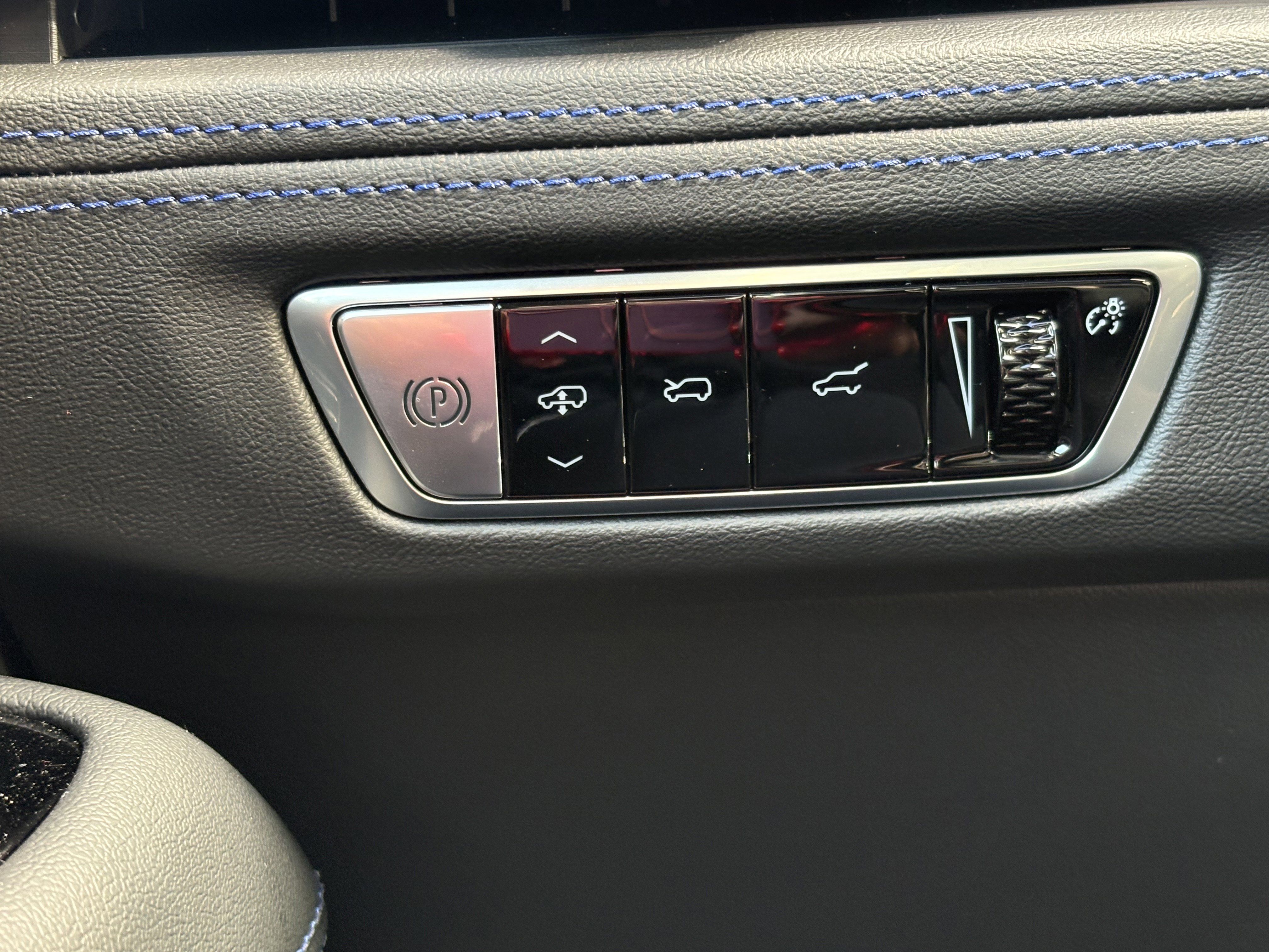 New 2026 Cadillac Escalade IQL Luxury AWD/4WD image 34