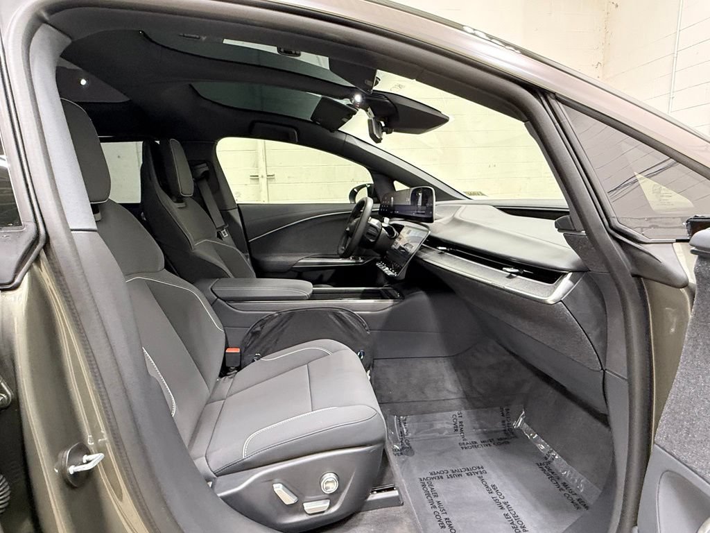Used 2026 Lucid Gravity Grand Touring AWD/4WD image 49