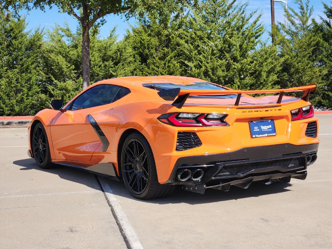 Used 2023 Chevrolet Corvette Stingray Premium Cpe w/ Battery Protection Package RWD image 4