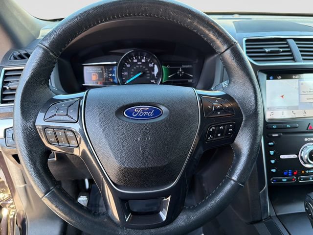 Used 2019 Ford Explorer Limited w/ Ford Safe & Smart Package AWD/4WD image 27