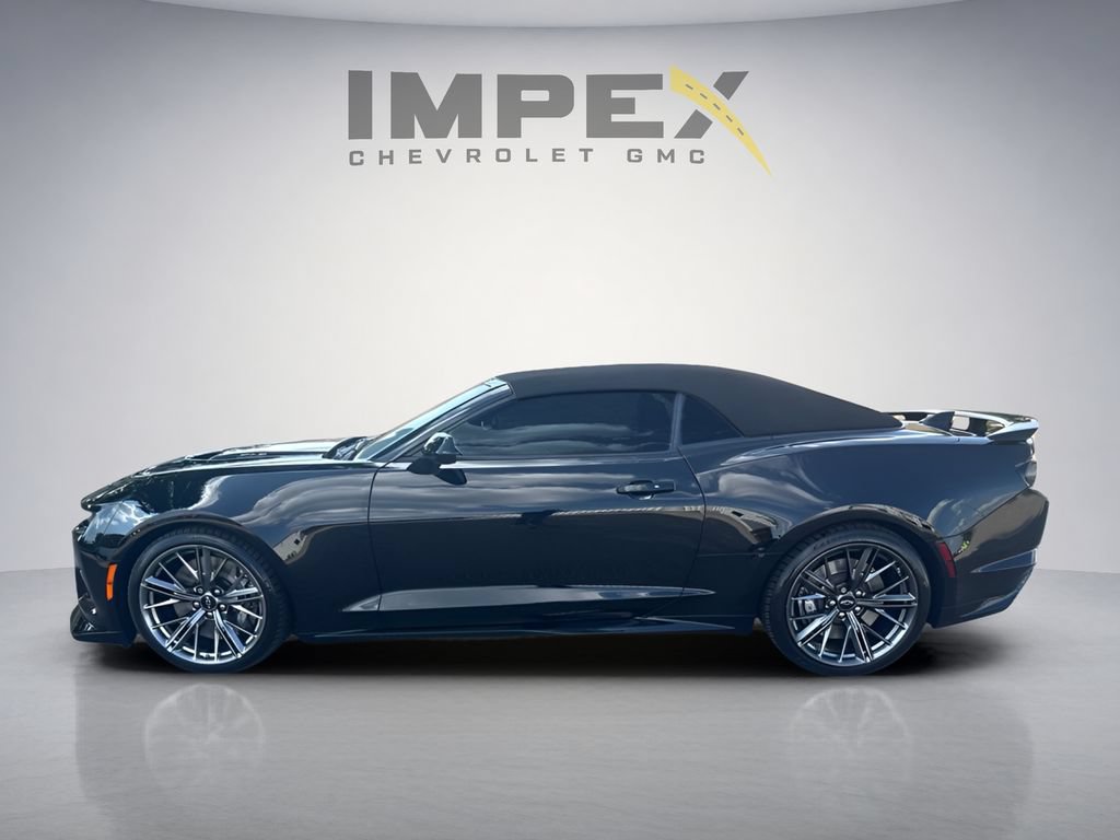 Used 2023 Chevrolet Camaro ZL1 RWD image 3
