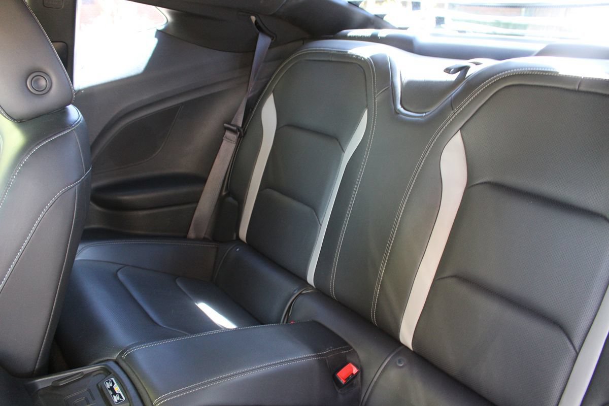 Used 2017 Chevrolet Camaro LT RWD image 11