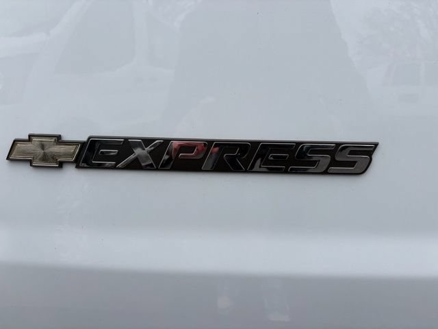 Used 2024 Chevrolet Express 2500 w/ Driver Convenience Package RWD image 6