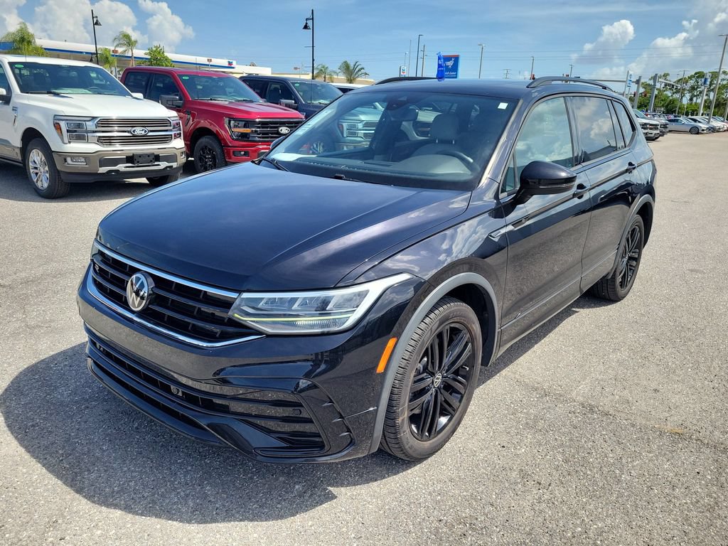 Used 2022 Volkswagen Tiguan SE R-Line FWD image 2