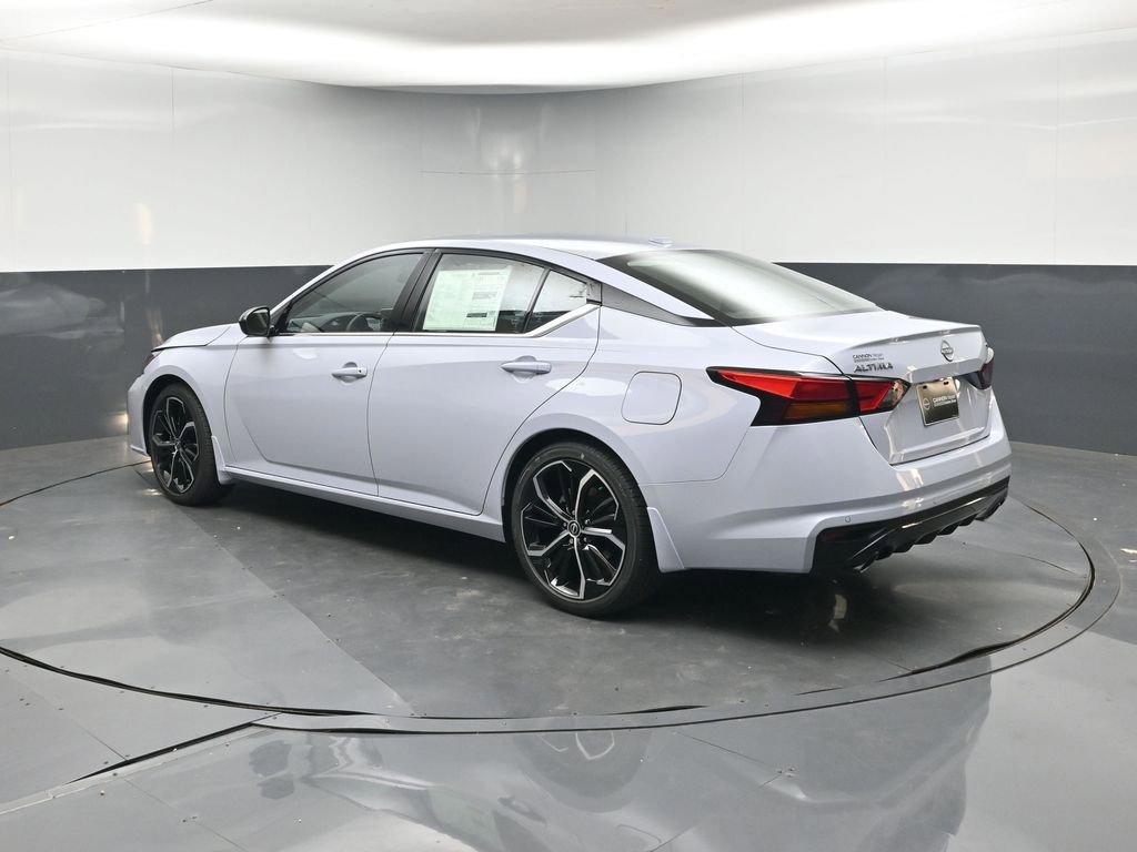 New 2025 Nissan Altima 2.5 SR image 3