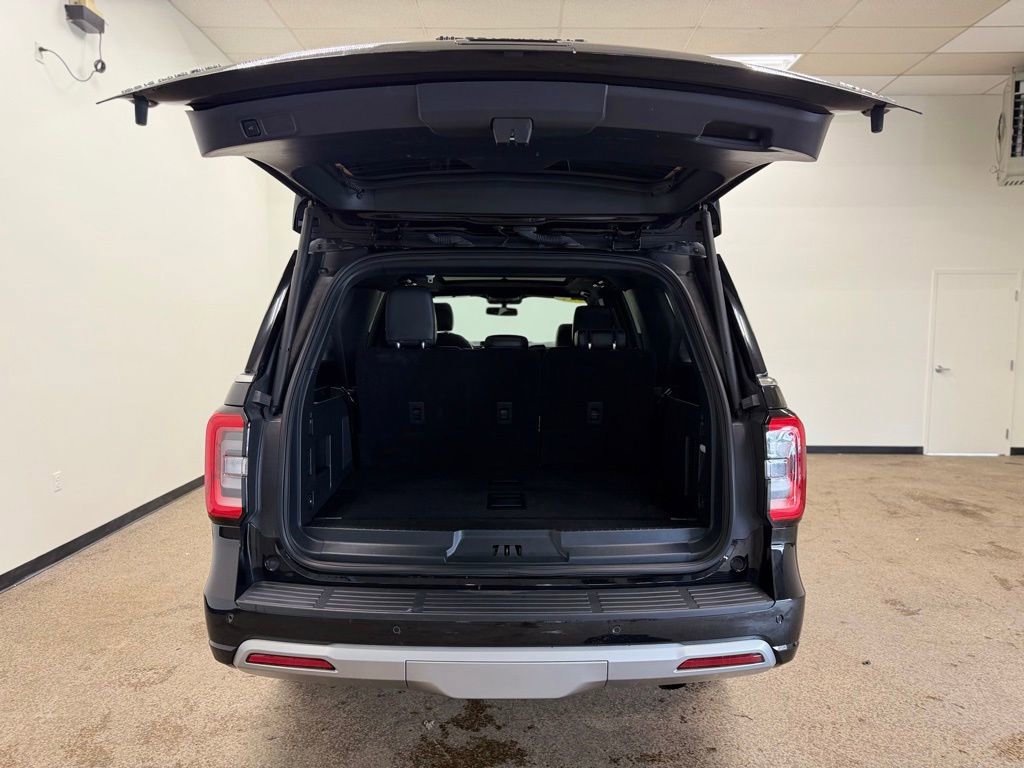 Used 2024 Ford Expedition Max Platinum image 5
