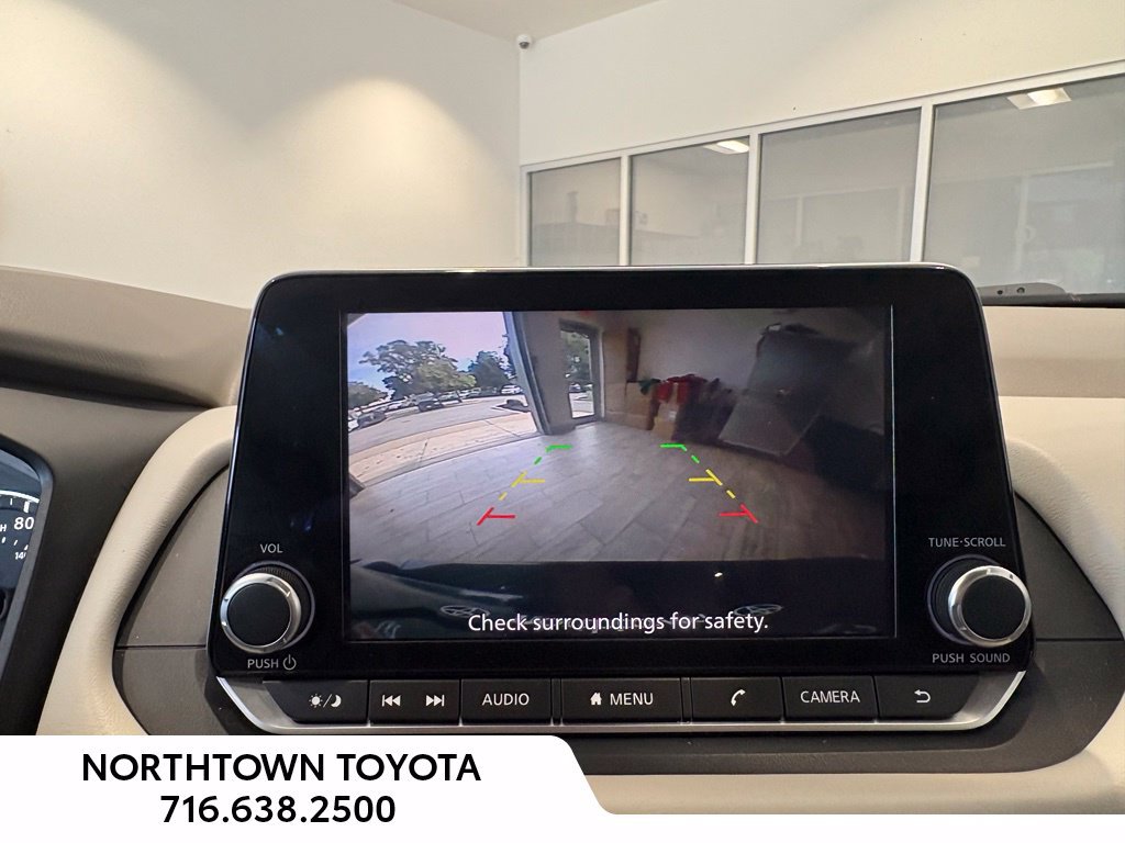 Used 2024 Nissan Rogue SV AWD/4WD image 22