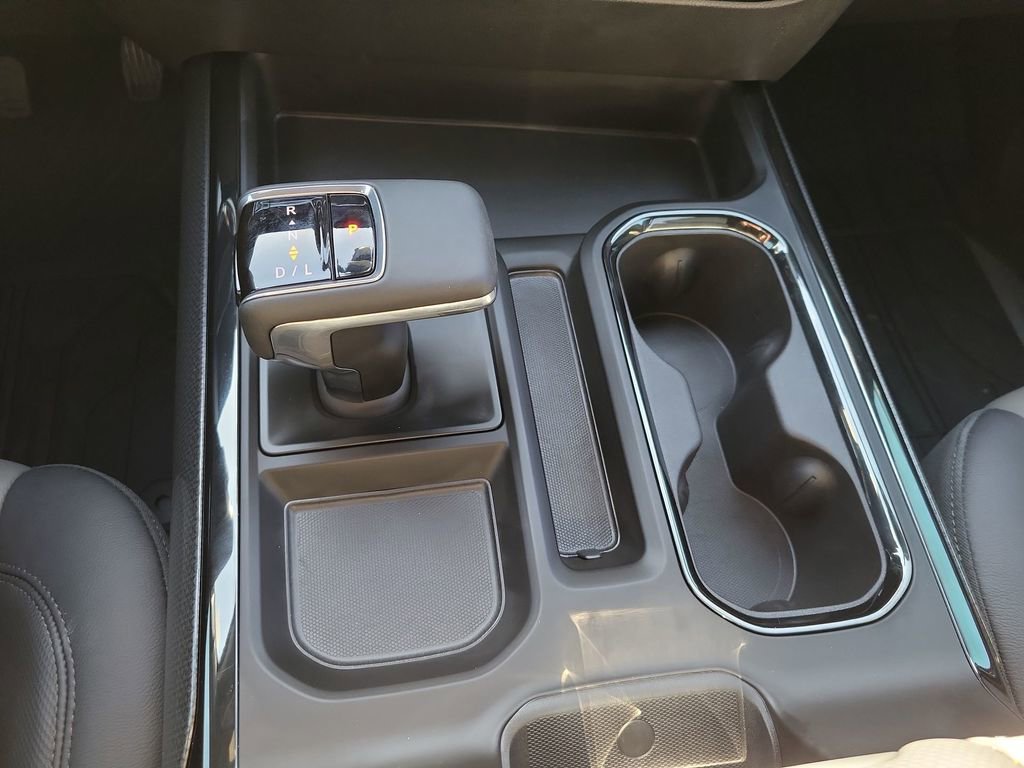 Used 2025 Chevrolet Silverado 1500 ZR2 w/ Technology Package image 16