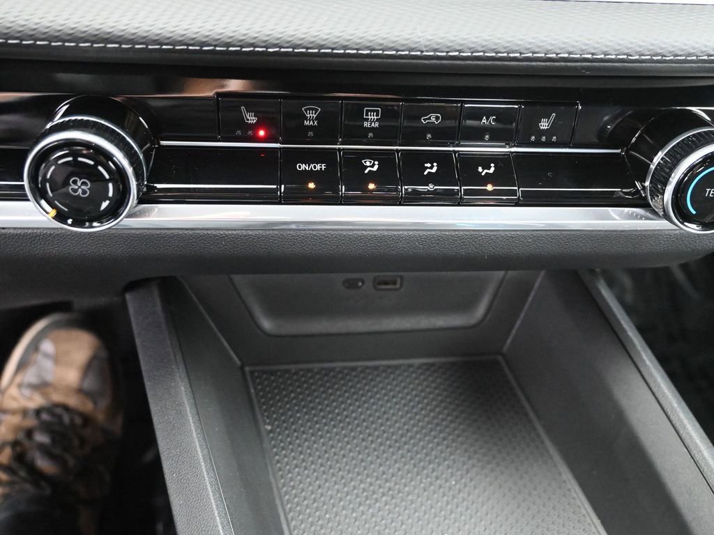 New 2025 Chevrolet Equinox LT w/ Safety and Technology Package image 27