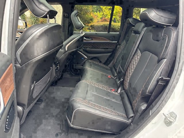 Used 2022 Jeep Grand Cherokee Summit w/ Adv Protech Group IV image 14