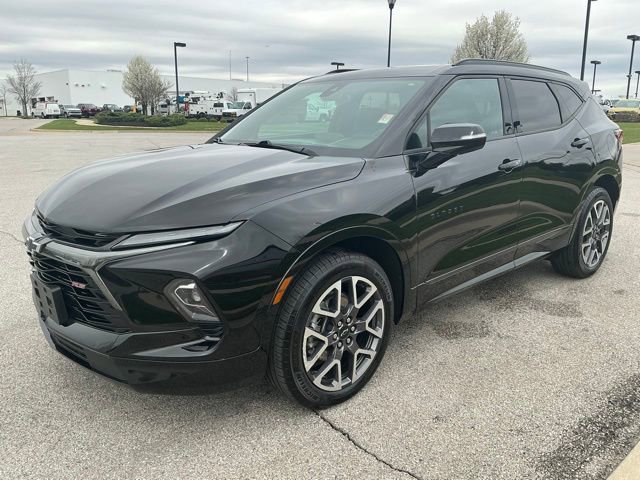 Used 2025 Chevrolet Blazer RS w/ Enhanced Convenience Package image 3