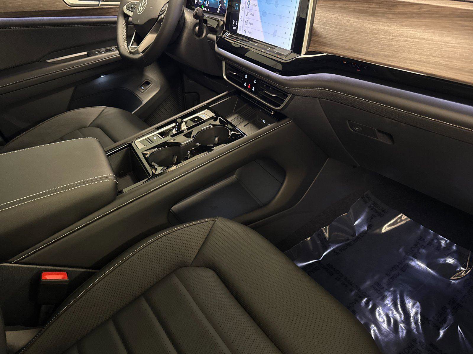 New 2026 Volkswagen Atlas SEL image 16