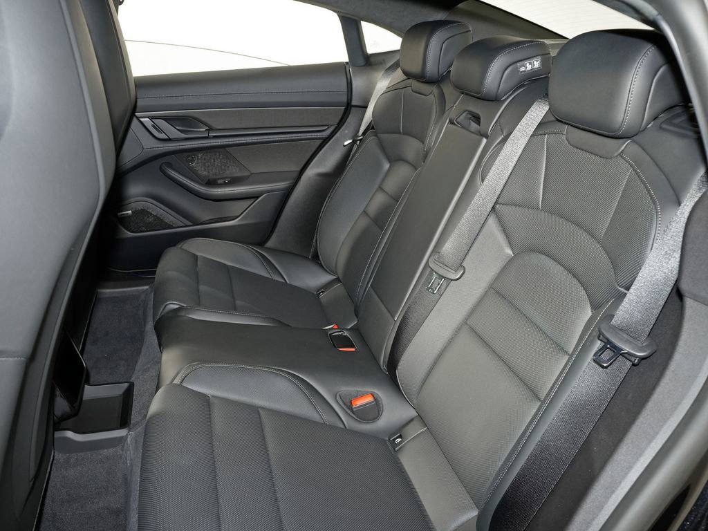 New 2026 Porsche Taycan Turbo AWD/4WD image 36