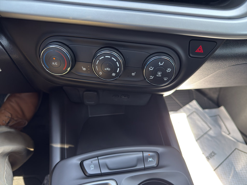 New 2026 Chevrolet Trax RS w/ Sunroof Package image 22