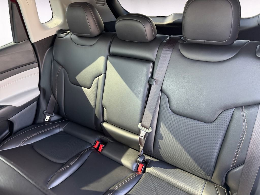 Used 2022 Jeep Compass Limited w/ Sun and Sound Group image 13