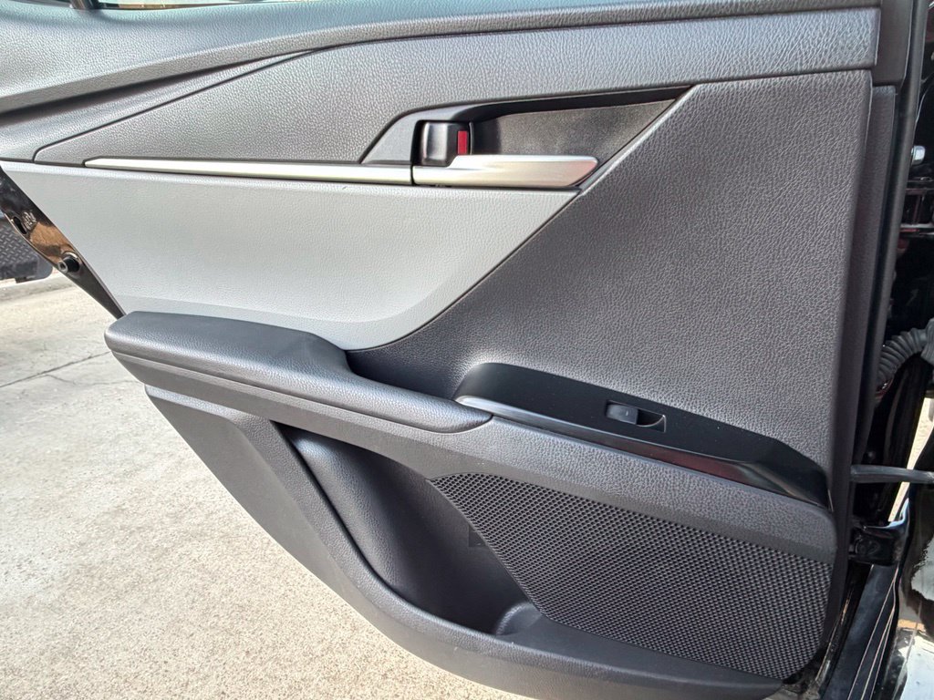 Used 2025 Toyota Camry LE FWD image 24