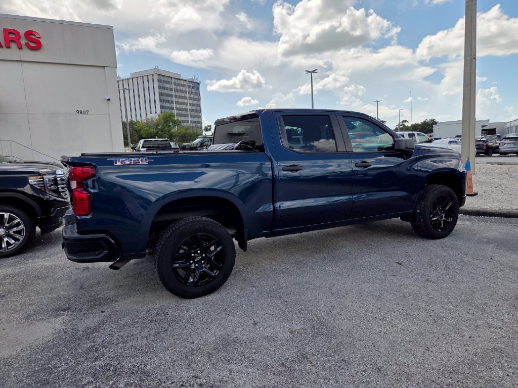 Certified 2023 Chevrolet Silverado 1500 Custom Trail Boss w/ LPO, Dark Essentials Package AWD/4WD image 15
