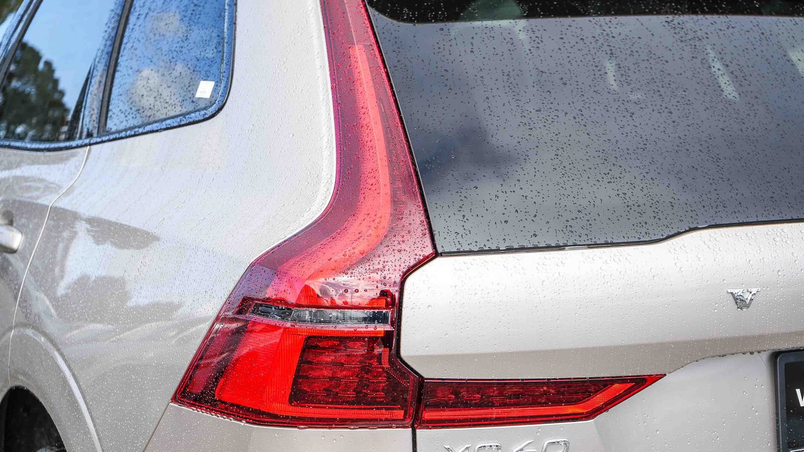 New 2026 Volvo XC60 B5 Plus w/ Protection Package Premier AWD/4WD image 9