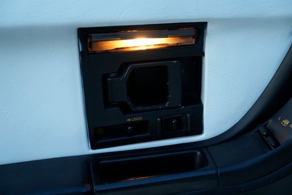 Used 1992 Chevrolet Corvette Convertible image 21