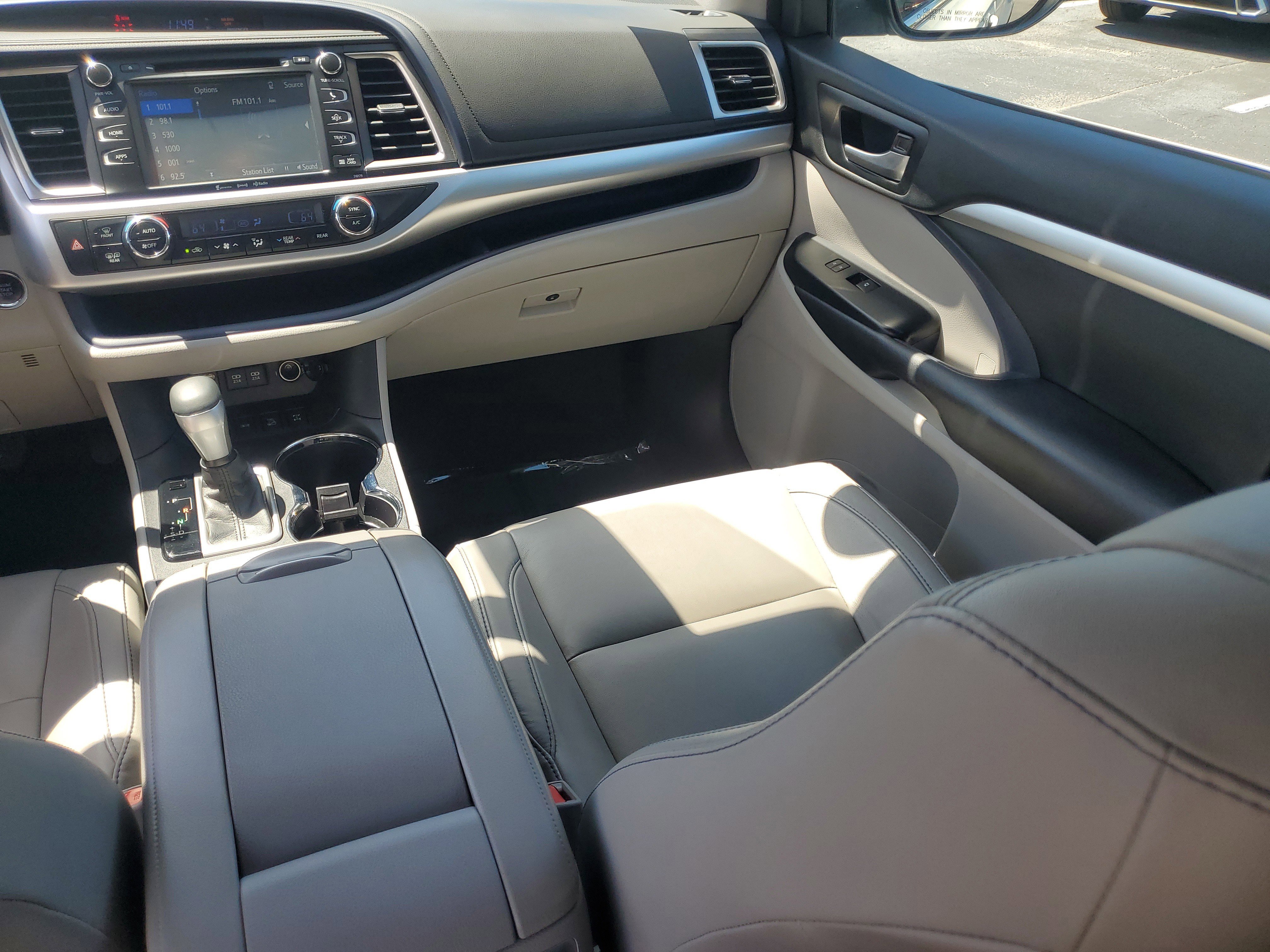 Certified 2018 Toyota Highlander XLE AWD/4WD image 18