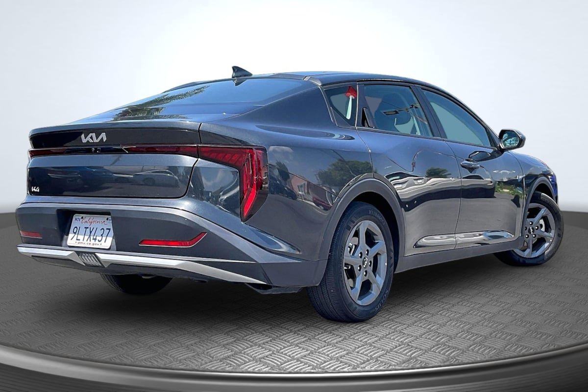 Used 2025 Kia K4 FWD image 12
