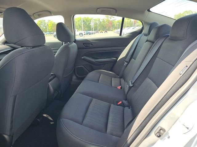 Used 2024 Nissan Altima 2.5 SV image 25