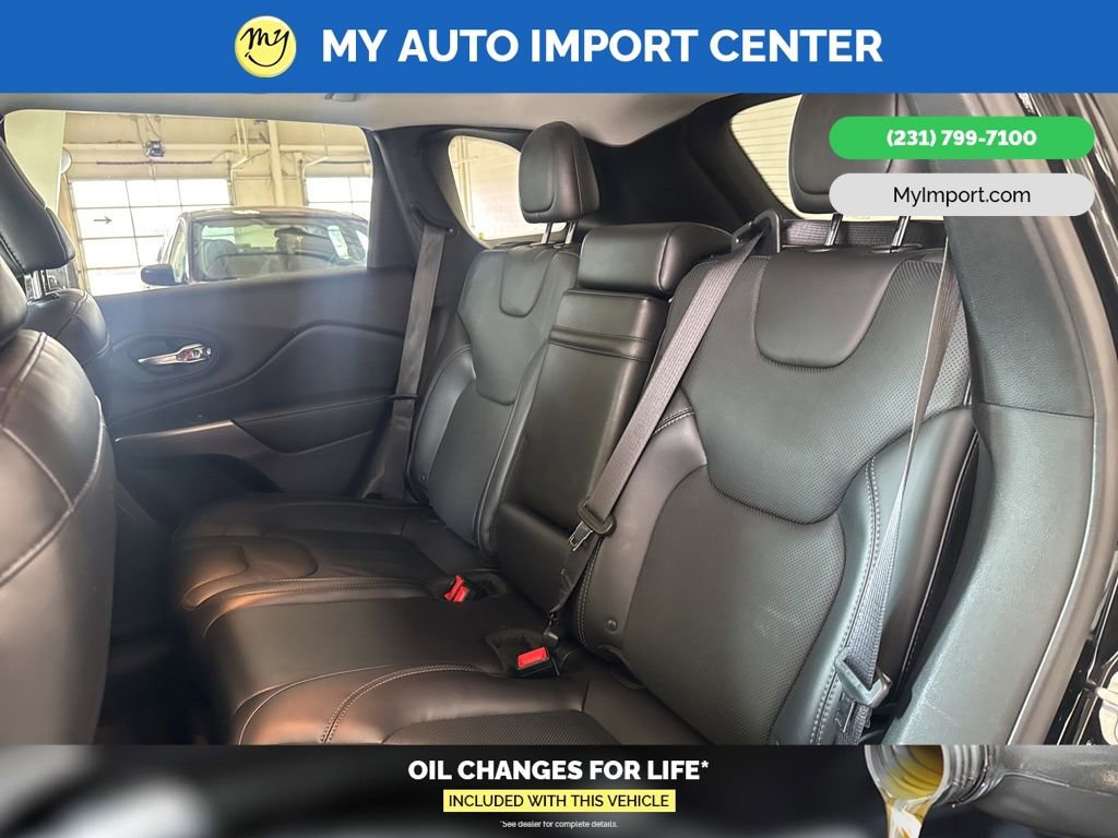 Used 2019 Jeep Cherokee Limited image 24