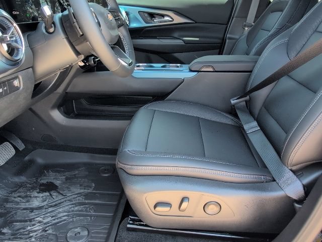 New 2026 Chevrolet Equinox EV LT FWD image 12