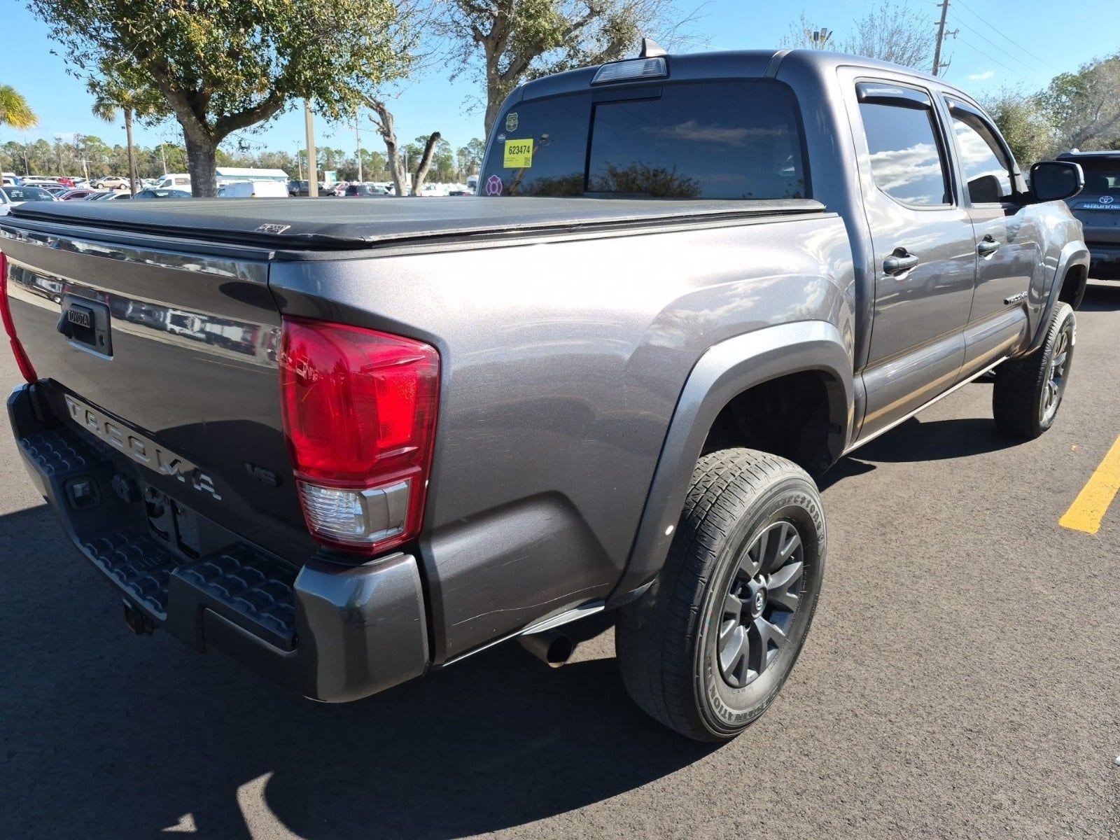 Used 2017 Toyota Tacoma TRD Sport w/ Tow Package (A/T) image 3