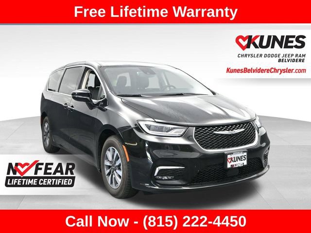 Used 2024 Chrysler Pacifica Limited