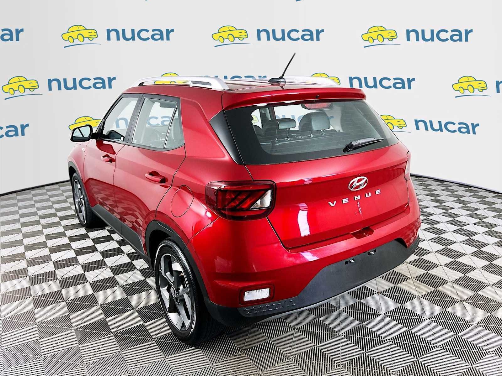 Certified 2023 Hyundai Venue Limited w/ Cargo Package FWD image 5
