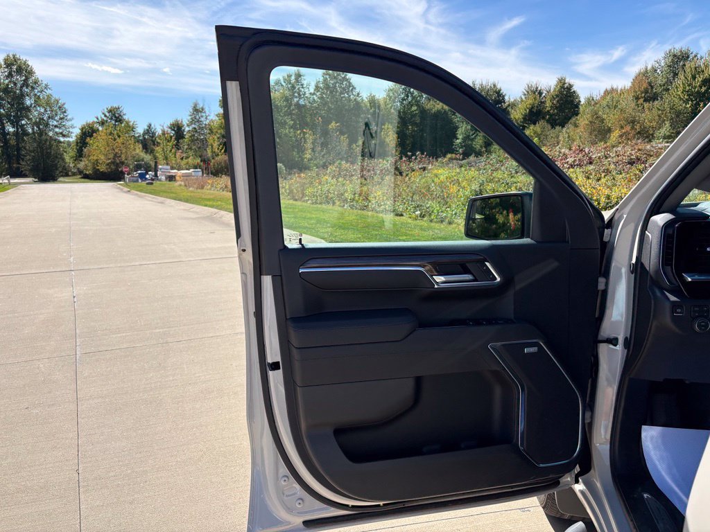 New 2026 Chevrolet Silverado 1500 RST w/ All Star Edition Plus AWD/4WD image 13