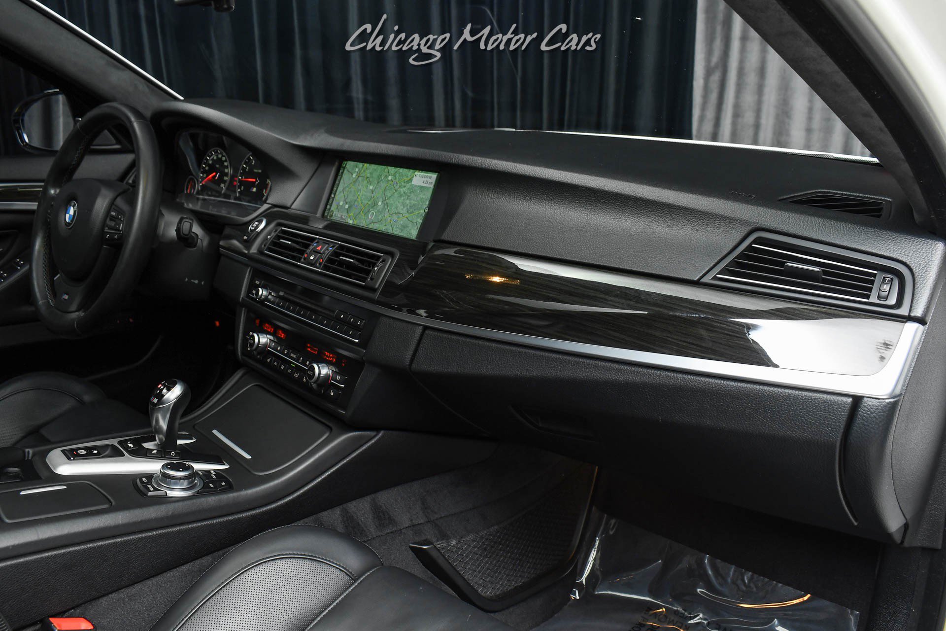 Used 2013 BMW M5 RWD image 25