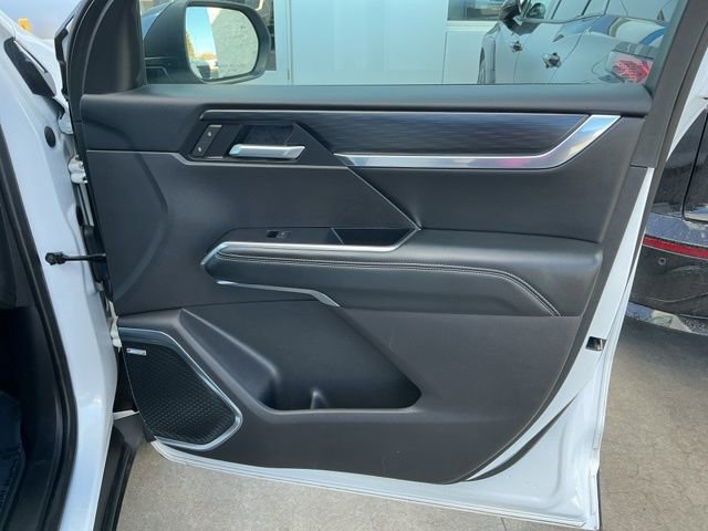 Used 2025 GMC Acadia Elevation AWD/4WD image 27