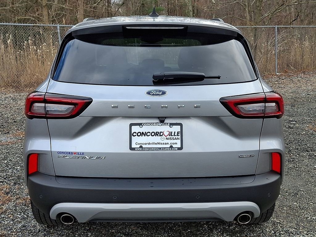 Used 2024 Ford Escape Platinum image 5