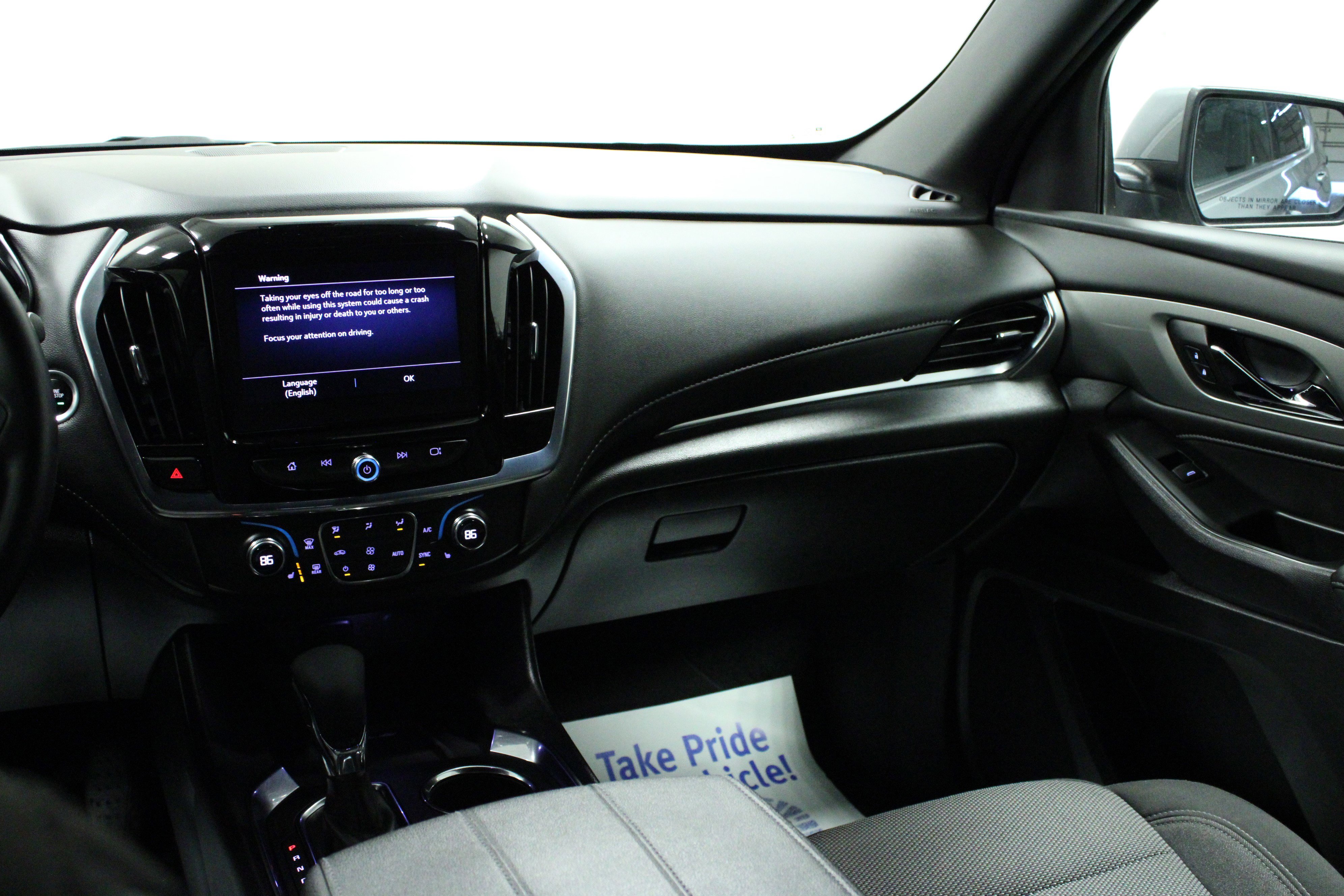 Used 2023 Chevrolet Traverse LT image 21