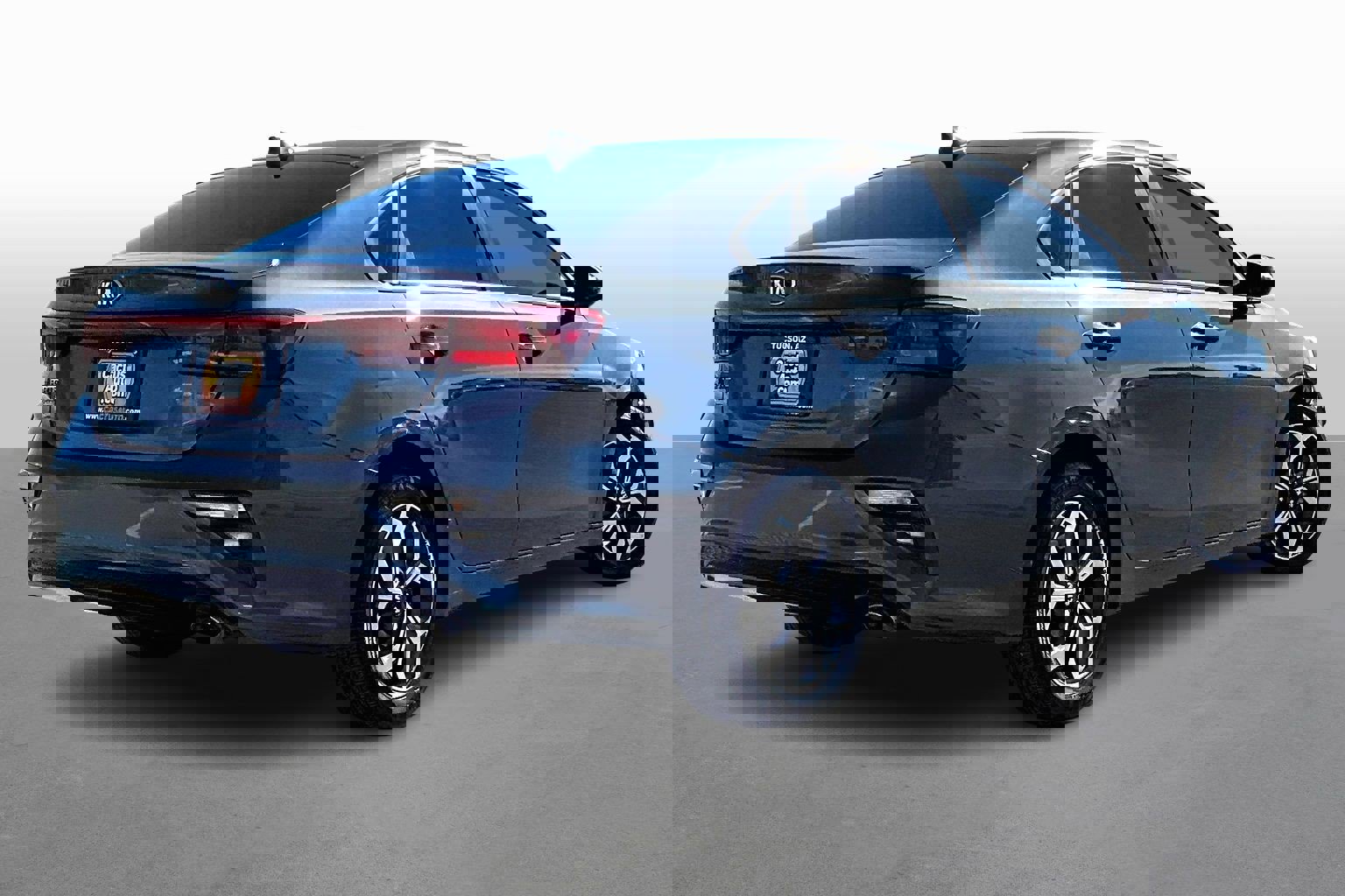 Used 2021 Kia Forte LXS image 2