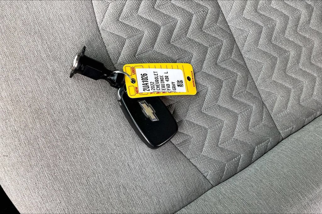Used 2022 Chevrolet Equinox LT w/ Driver Convenience Package FWD image 34